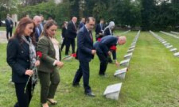 Fatih Dönmez TBMM Heyetiyle Macaristan’da