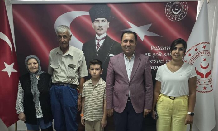 Torunlarına koruyucu aile oldular