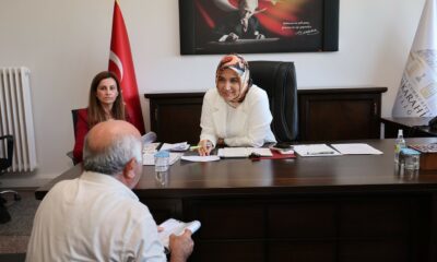 Vali vatandaşların sorunlarını dinledi