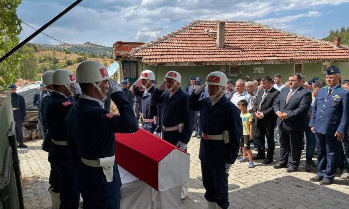Simav’da Kıbrıs gazisi ebediyete uğurlandı