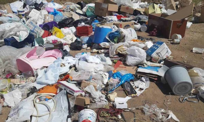 Orhangazi Mahallesi’nde boş arazi çöplüğe döndü