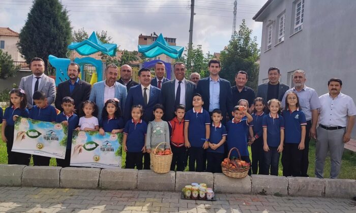 Altıntaş’ta eğitim öğretim yılı doğa sevgisiyle başladı