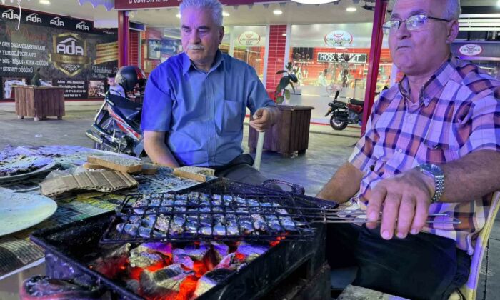 Tavşanlı’da balık sezonu mangal ateşi ile başladı