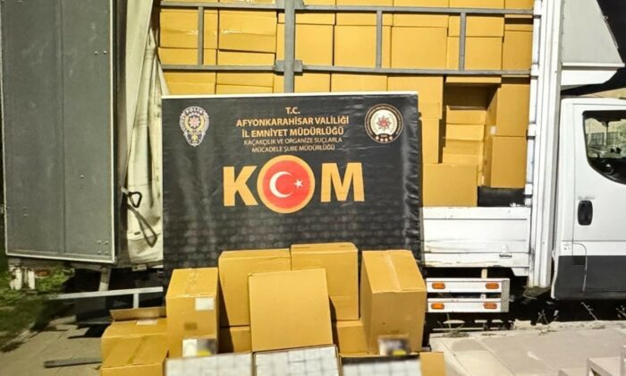 Polis 3 milyon 350 bin adet sahte bandrollü makaron ele geçirdi