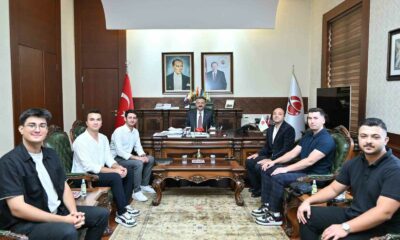 Vali Aksoy, ödüllü Mavera Teknoloji Takımı’nı makamında ağırladı
