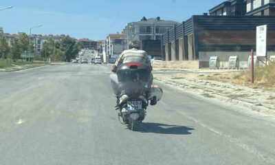 Kaskı kafasına değil motosikletin demirine taktı
