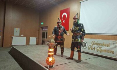 Hisarcık’ta öğrencilere “Yeşil vatan, orman sevgisi” konulu Hacivat-Karagöz gölge oyunu