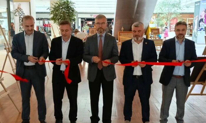 Kütahya’da “Bizim Çizgimiz” Hüsn-i Hat Sergisi açıldı