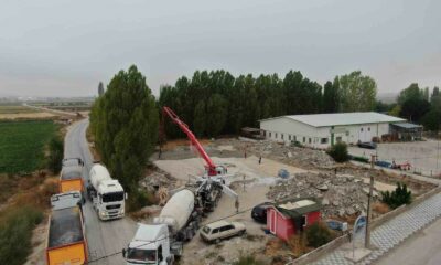 İnönü’de düğün salonu için ilk beton atıldı