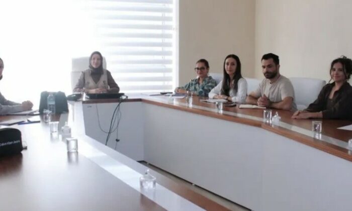 Kütahya Sosyal Hizmet Merkezi Müdürlüğü kadın irtibat görevlilerine eğitim