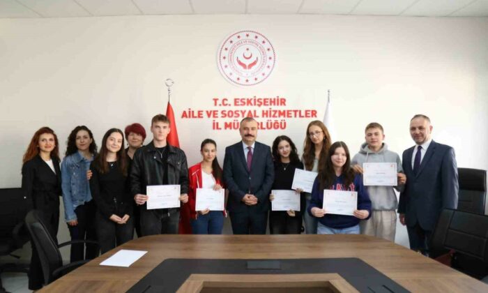 Çocuk Hakları İl Komitesi üyelerine teşekkür belgeleri takdim edildi