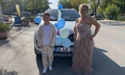 Çalışır durumdaki sünnet aracını farklılık olsun diye çekici ile taşıdılar