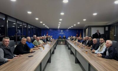 AK Parti heyeti yönetim kurulu toplantısında bir araya geldi