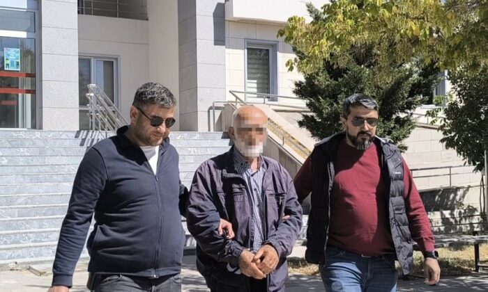 Polis 71 yaşındaki suçluyu kardeşinin kimliğini kullanırken yakaladı