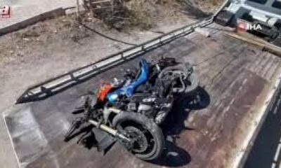 Motosiklet sürücüsünün ağır yaraladığı feci kaza kamerada
