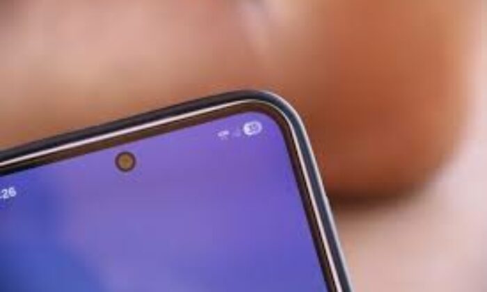 Kent merkezinin yakınındaki kırsal mahallede telefon ve internet çekmiyor