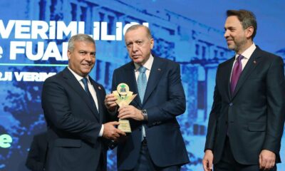 Ödülü Cumhurbaşkanı Erdoğan’ın elinden Aldı