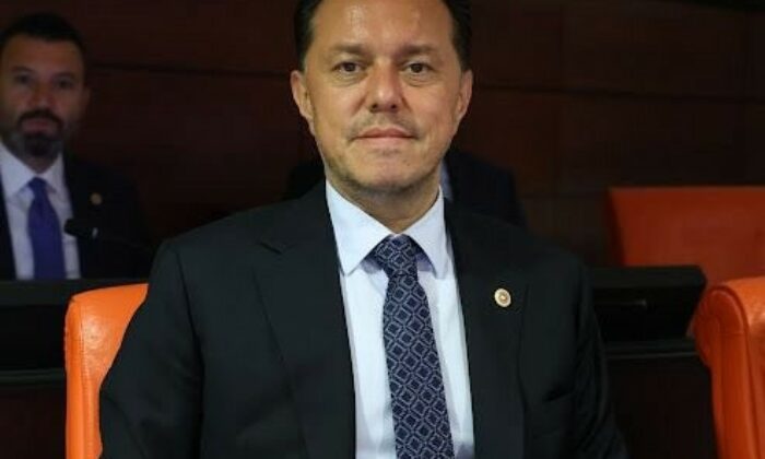 Hatipoğlu: Eskişehiri Sizin Vizyonsuzlugunuza teslim etmeyecek, Türkiye ‘nin Maden ve Enerji üssü yapacağız