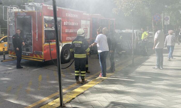 Atatürk Caddesi’nde o senaryo gerçeğe döndü: Yangına giden itfaiye ekipleri ilerleyemedi