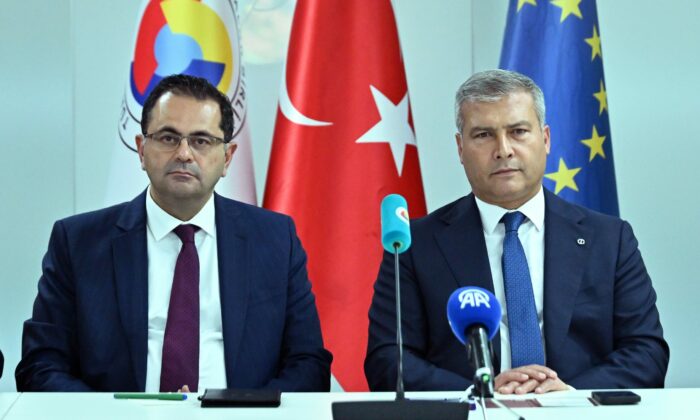 Rektör Adıgüzel, Brüksel’de Türk Dili ve Kültürü programını tanıttı