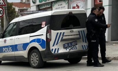 Polis Aracına çarpıp kaçtı