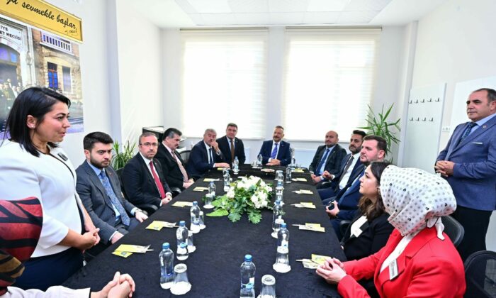 Vali Aksoy, kamu kaynaklarıyla yapılan okulun açılışını gerçekleştirdi