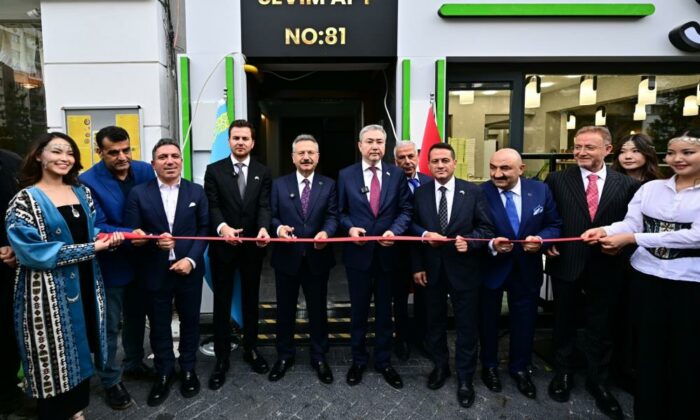Vali Hüseyin Aksoy, Kazakistan Fahri Konsolosluğu’nun açılış programına katıldı