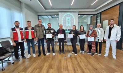 Kütahya’da ev hayvanı satış yeri sahiplerine eğitim