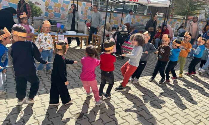 Emet Gülten Dayıoğlu Anaokulu’nda eğitim şenliği
