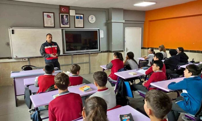 Domaniç’te mesleki tanıtım etkinliği