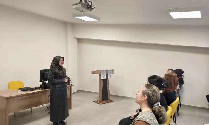 Odunpazarı’nda Sağlık ve Diyanet iş birliğiyle aileye yönelik farkındalık semineri yapıldı