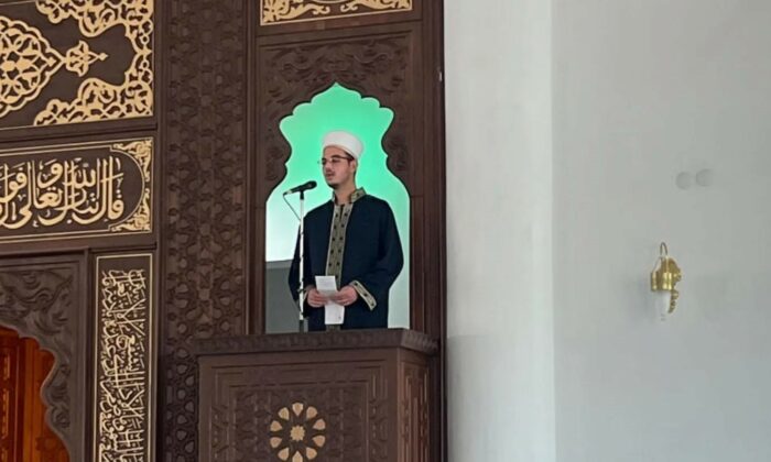 İmam hatip lisesi öğrencileri “Mihrapta Gençler Var” projesiyle mihraba geçti