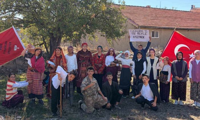 Çocuklardan Cumhuriyet Bayramı’na özel farklı kutlama