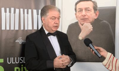 Ünlü keman virtüözü Aşkın, Anadolu Üniversitesi’nde sanatın dönüştürücü gücü hakkında konuştu
