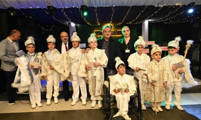 Bozüyük’te 65 çocuk için toplu sünnet şöleni düzenlendi