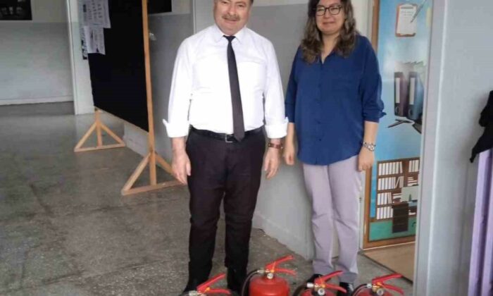 Bayırköy’de yangın tüpleri yenilendi