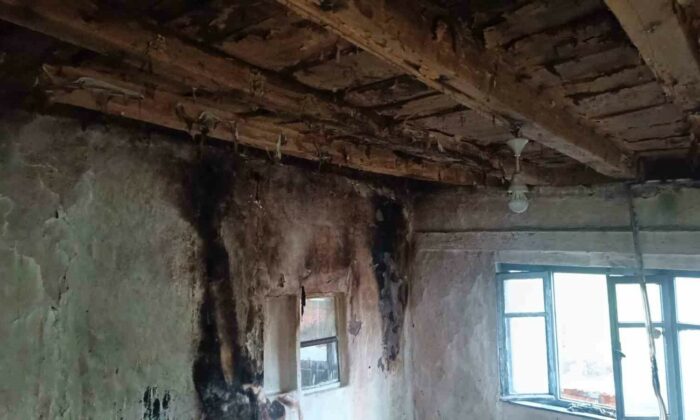 Bilecik’te bir eve yıldırım düştü