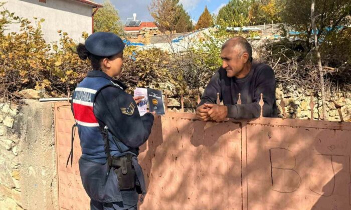 Jandarma Bayat’ta kadına şiddetle mücadeleyi anlattı