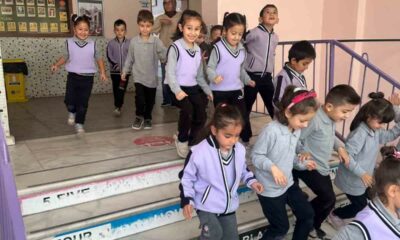 Okulda deprem tahliye tatbikatı yapıldı