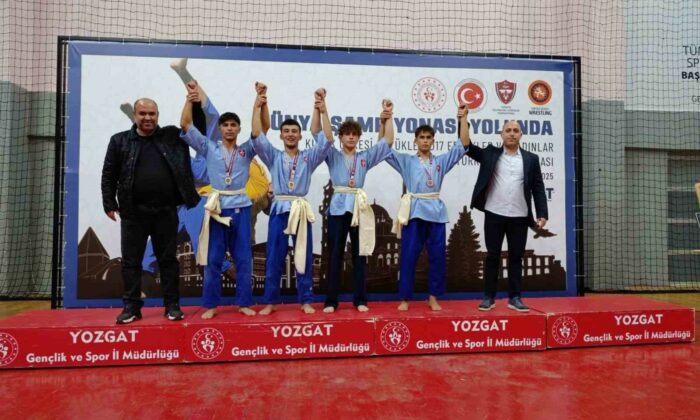 Bilecikli güreşçi Mikail Zaloğlu’ndan Türkiye şampiyonluğu