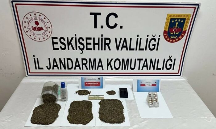 Uyuşturucu bulunduran 2 şüpheli hakkında soruşturma başlatıldı
